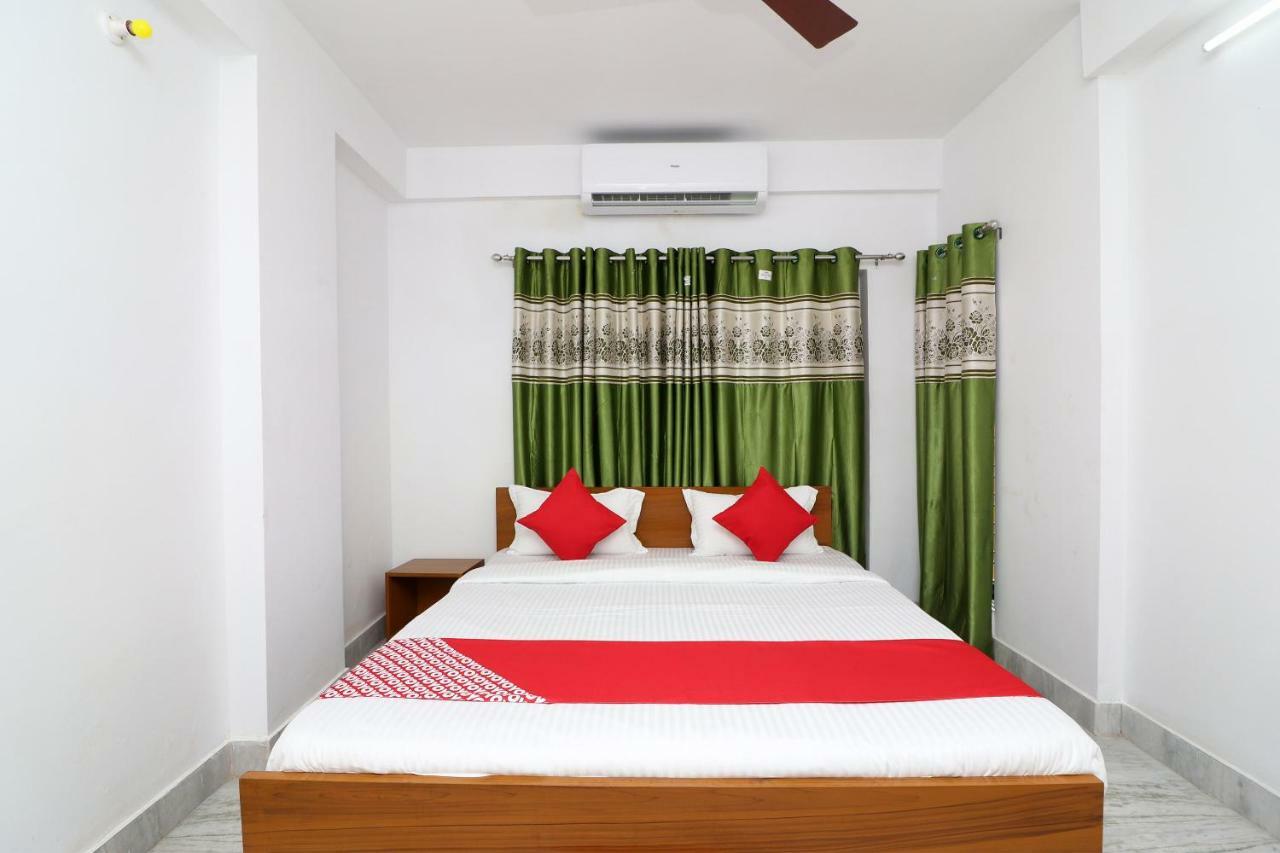 Oyo 30269 Amar Raj Inn Kolkata Exterior photo